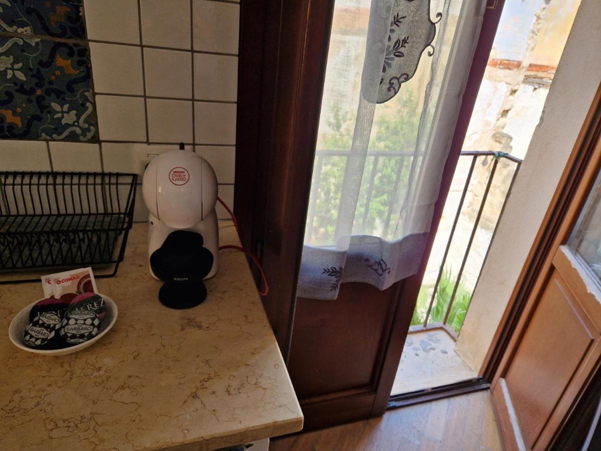 Casette Di Alex Con Terrazza Трапани Екстериор снимка